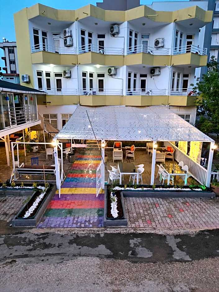 FİNİKE SEVER OTEL