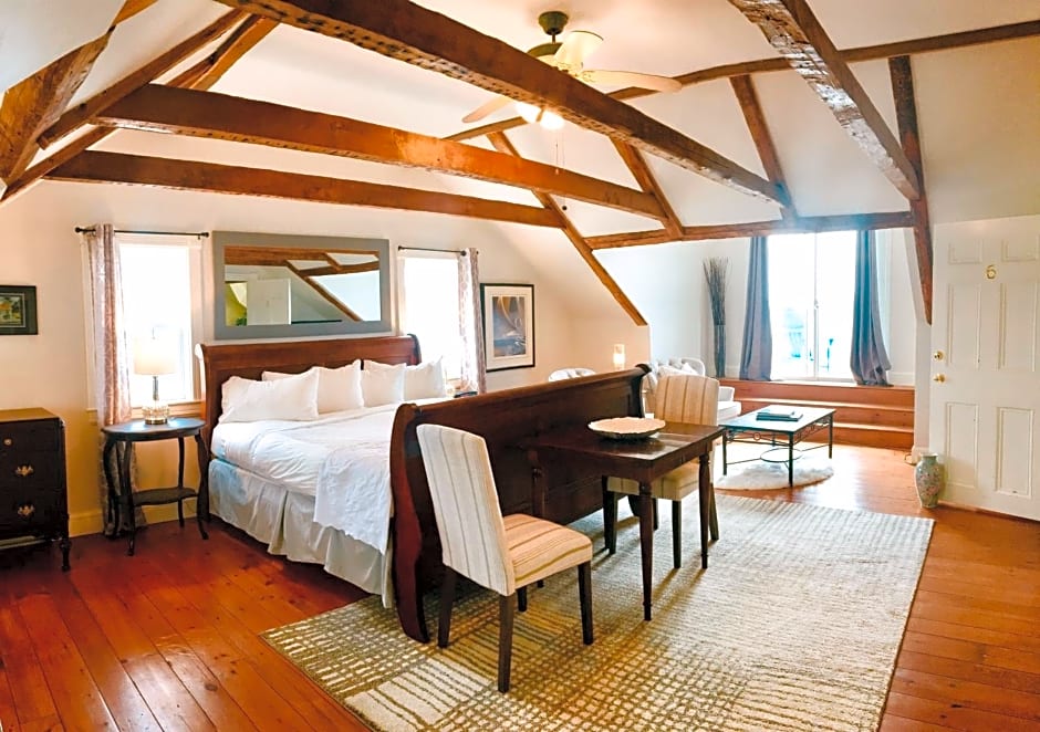 Treadwell Inn