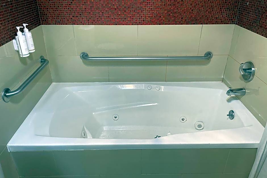 Days Inn by Wyndham Jersey City