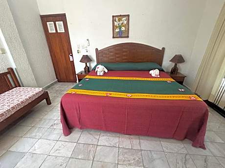 Deluxe Double Room with Bath