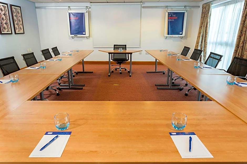 Holiday Inn Express Birmingham Star City By IHG