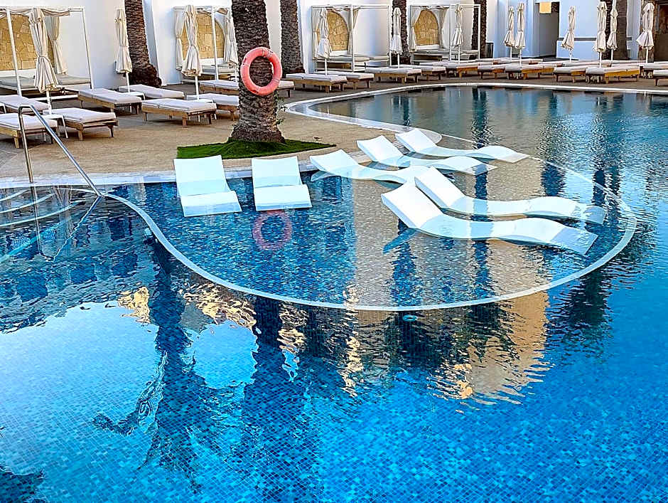 Bohemian Gardens Hotel
