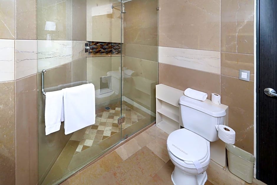 Holiday Inn Queretaro Zona Diamante By IHG