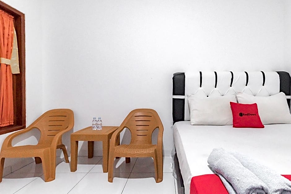 RedDoorz @ Geopark Ciletuh Sukabumi