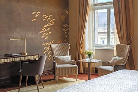 Grand Premium Room with City View