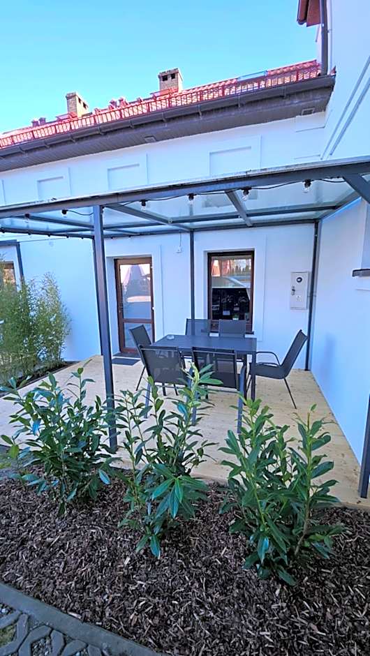 Kompleks Wypoczynkowy Pomerania z podgrzewanym basenem 30 metrów do morza