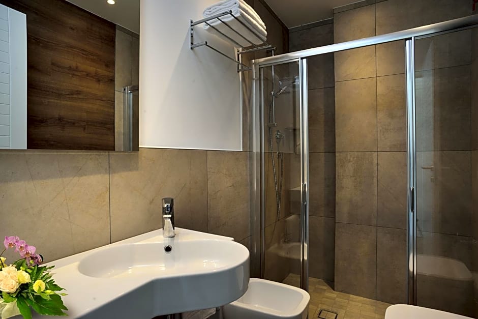 Embassy Hotel & Spa