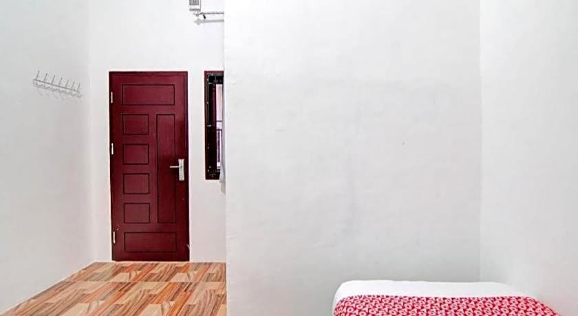 OYO 92946 Dekna Homestay Syariah