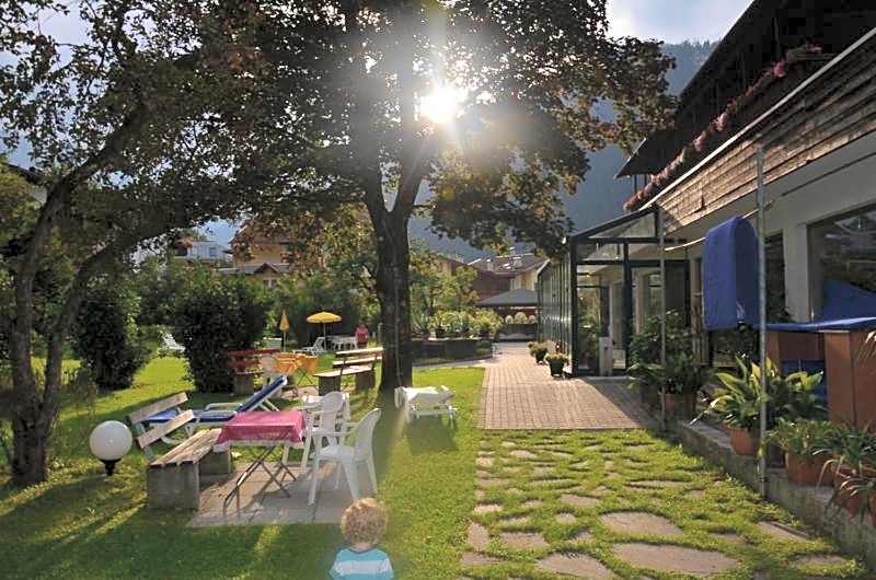 Hotel-Pension Strolz