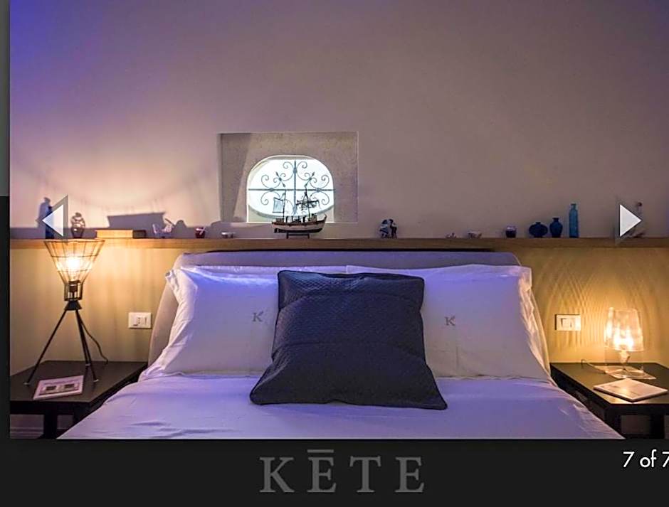 Kete Deluxe Rooms