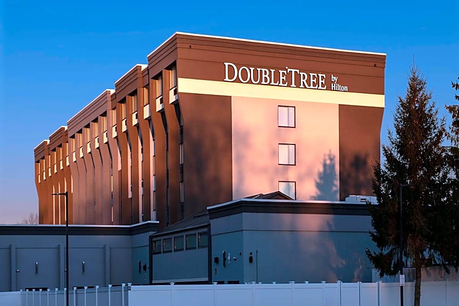 DoubleTree by Hilton Monroe Township Cranbury