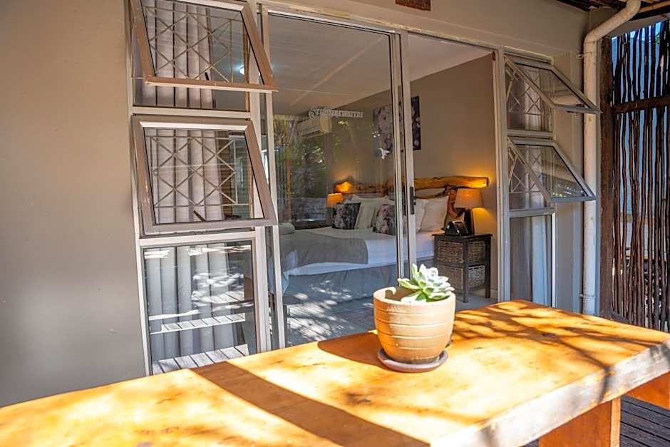 Tidewaters River Lodge