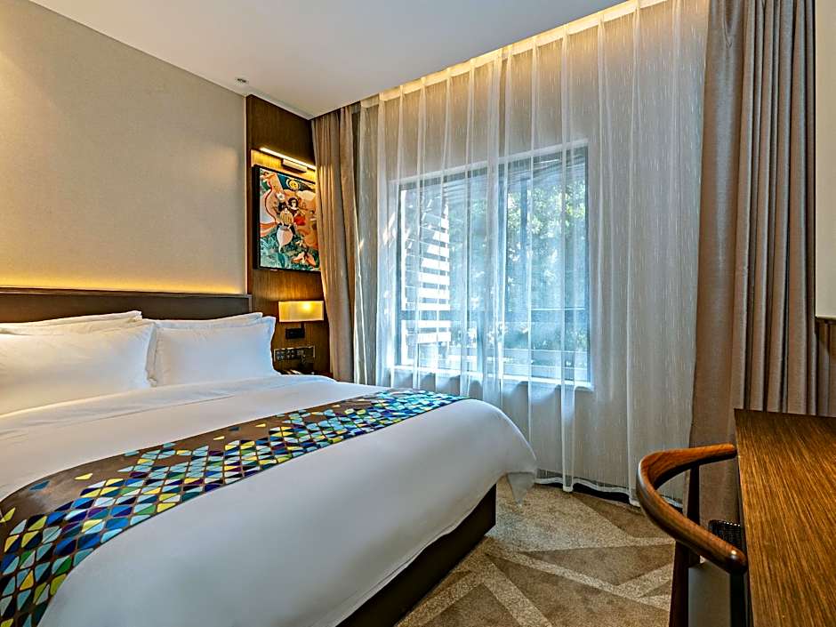 ZMAX Hotel Guangzhou Tianhe Sports Center East Metro Station