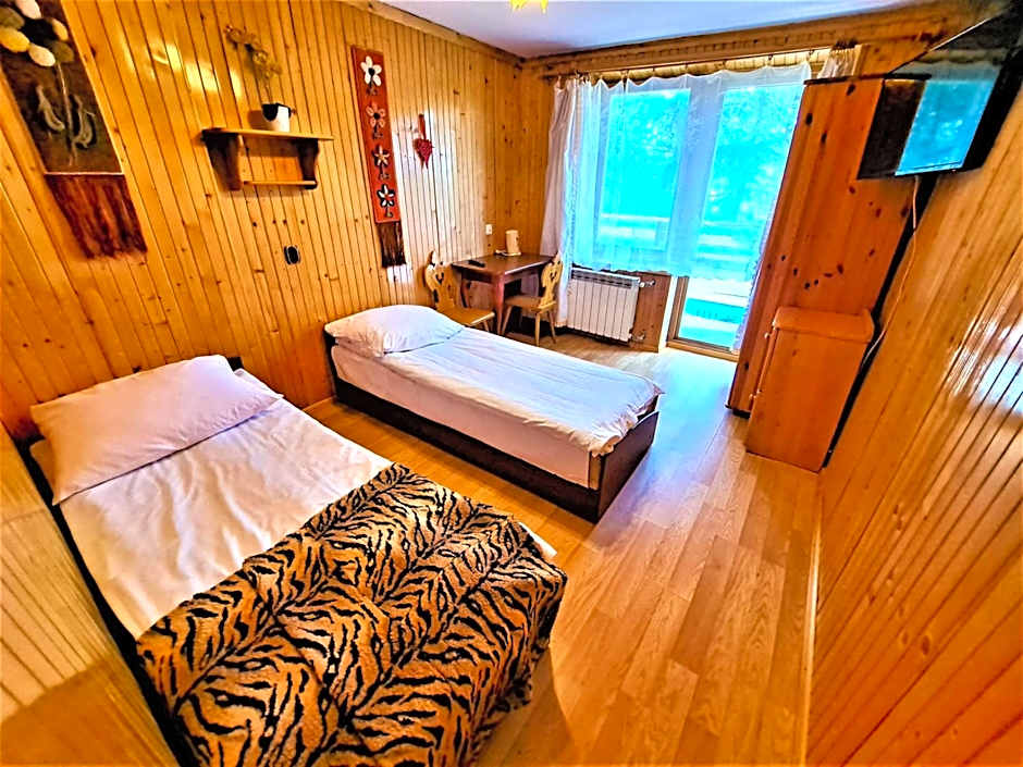 "Harnaś" Ząb-Bustryk