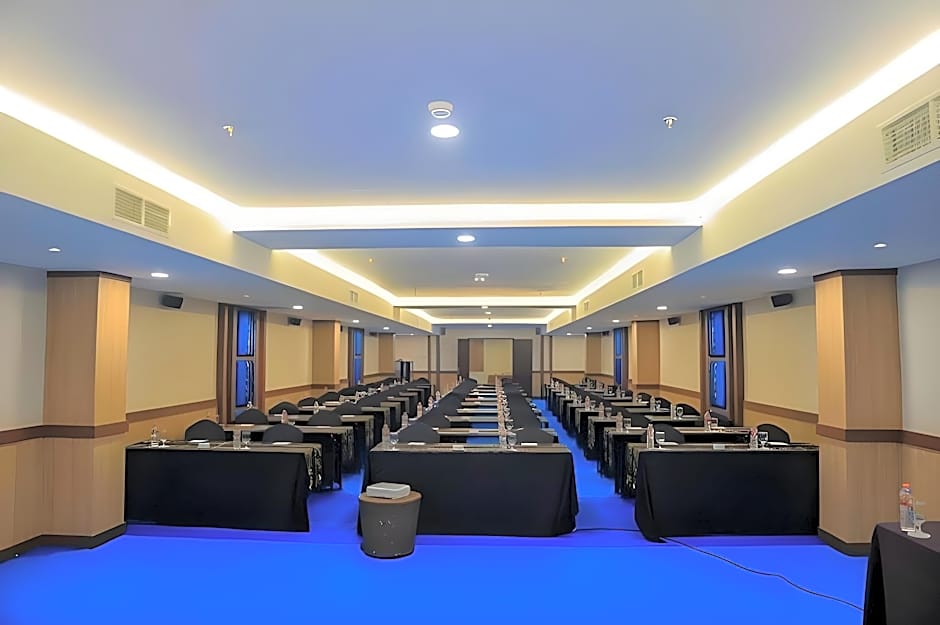 Grand Qin Hotel Syariah
