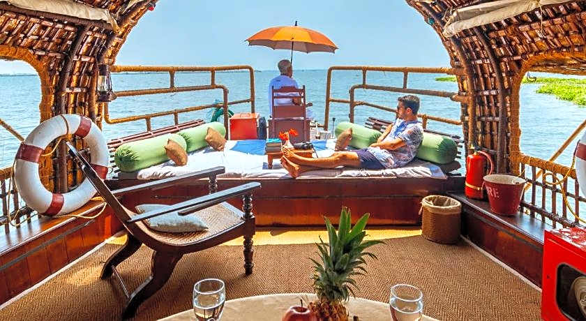Spice Coast Cruises - Houseboat, A CGH Earth Experience