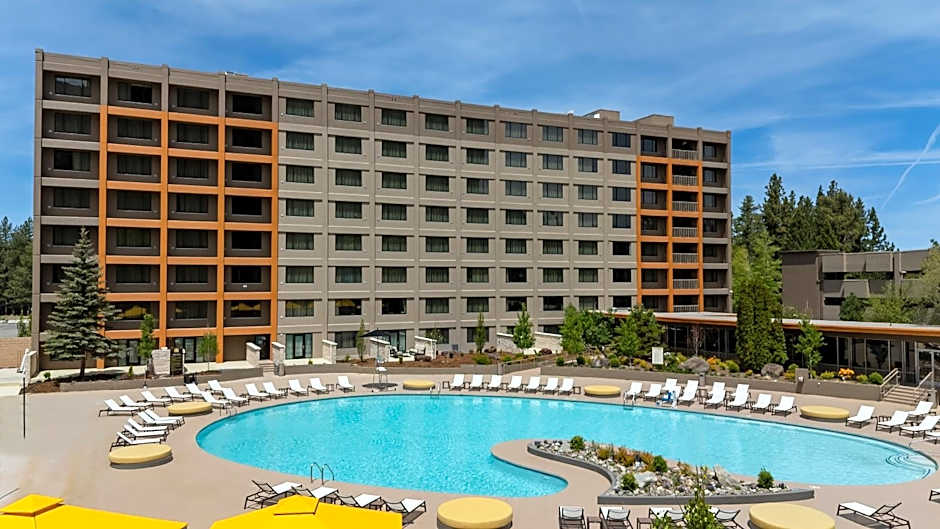 Golden Nugget Lake Tahoe Hotel & Casino