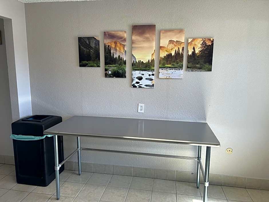 Days Inn by Wyndham Turlock