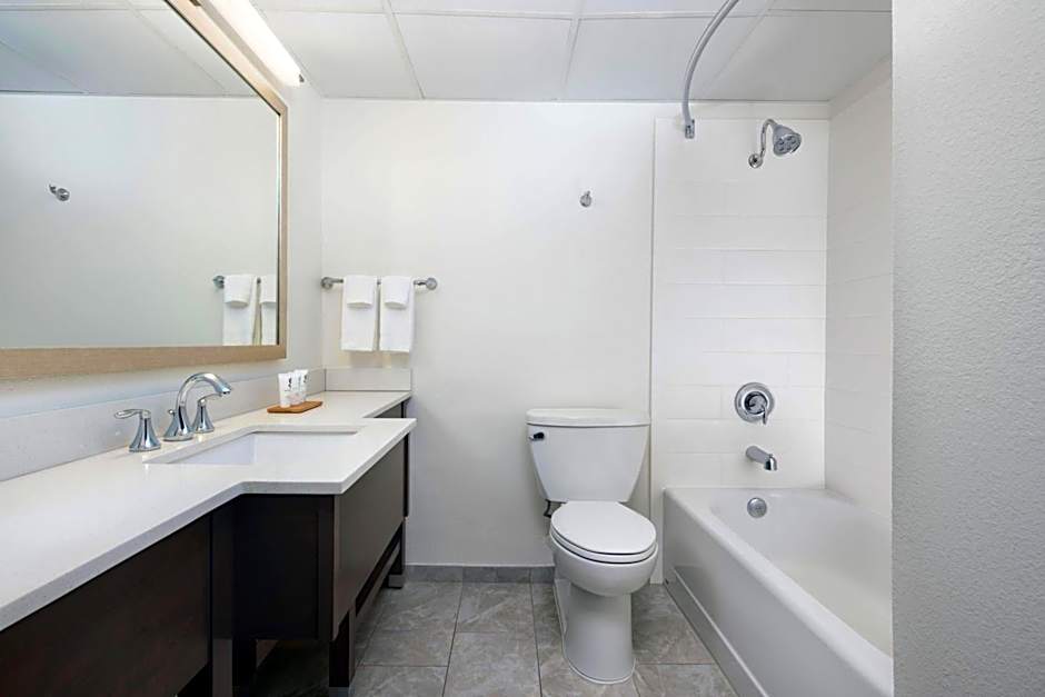 La Quinta Inn & Suites by Wyndham Downtown Asheville