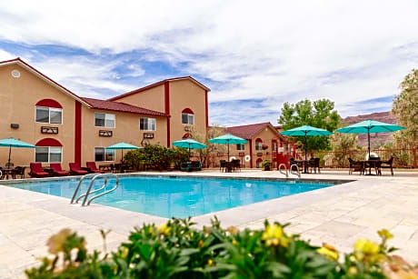 Aarchway Inn