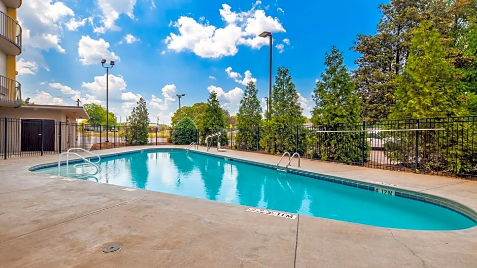Best Western Plus Atlanta Airport East
