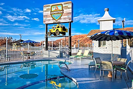 Expedition Lodge