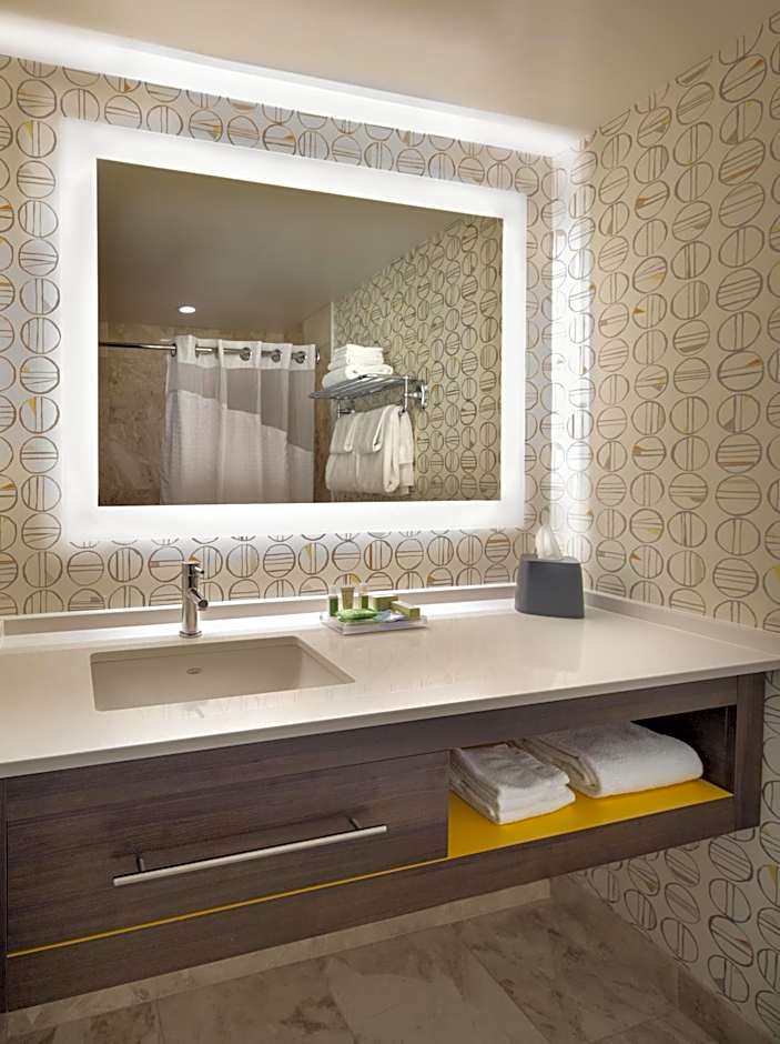 Holiday Inn Montreal Longueuil By IHG