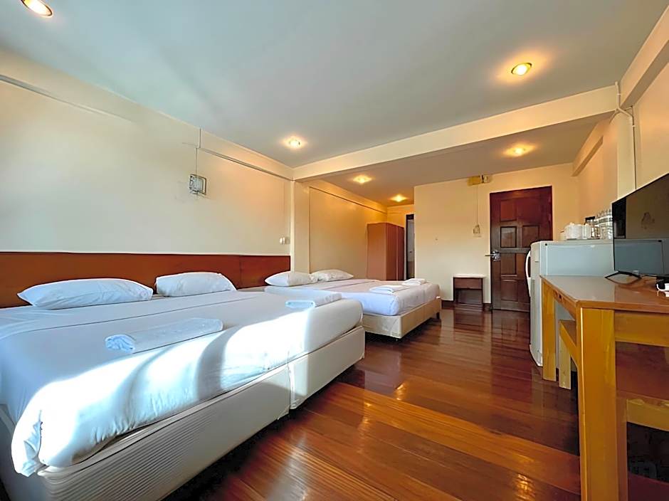 Pimpimarn Beach Hotel