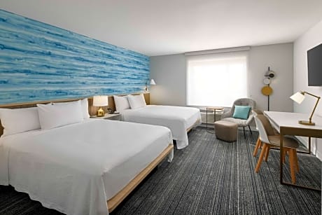 Studio with Two Queen Beds - Hearing Accessible