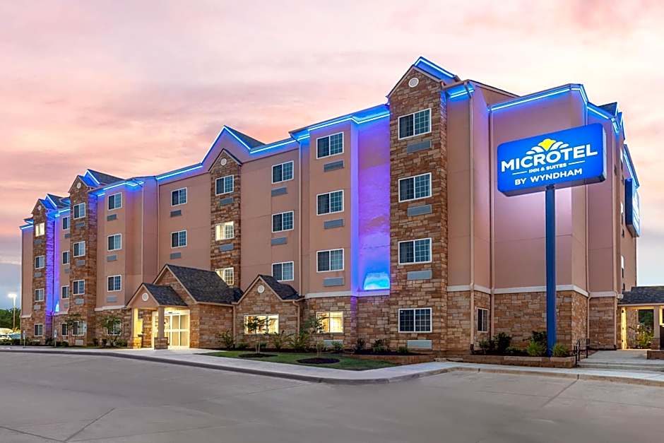 Microtel Inn & Suites by Wyndham College Station