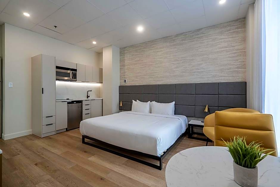 Travelodge by Wyndham Montreal Centre