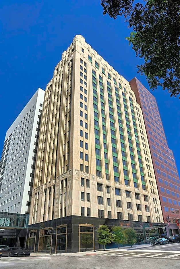 Renaissance Saint Elm Dallas Downtown Hotel