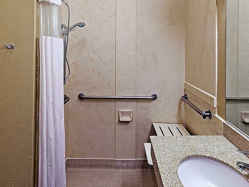 La Quinta Inn & Suites by Wyndham Houston Hobby Airport