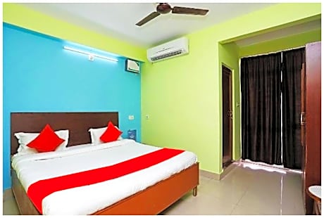 Goroomgo Sands Bay Puri