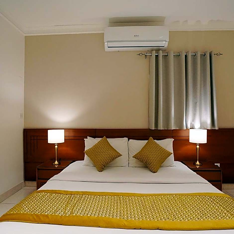 Tropicana Hotel