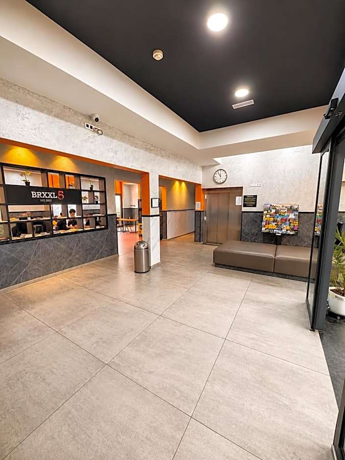 Brxxl 5 City Centre Hostel