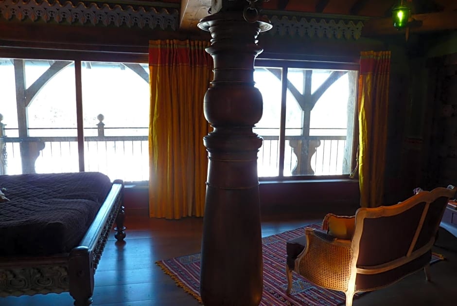 Les Folies de la Serve