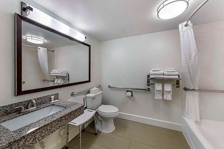 Comfort Suites Tulare Sequoia Gateway