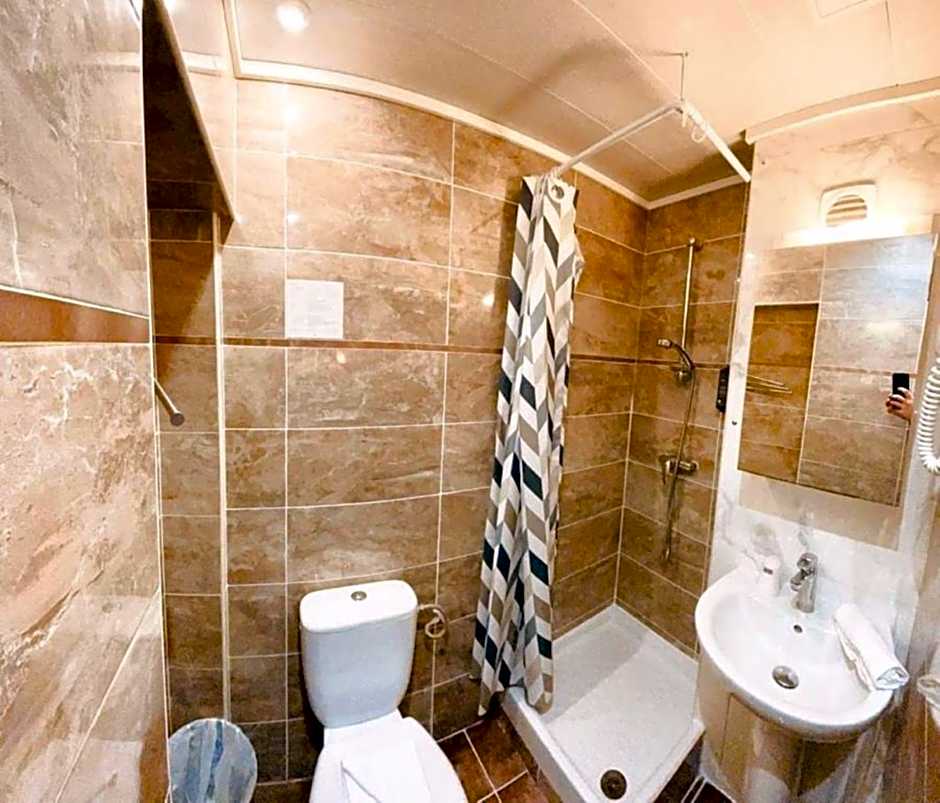 Hipotel Paris Gambetta Republique