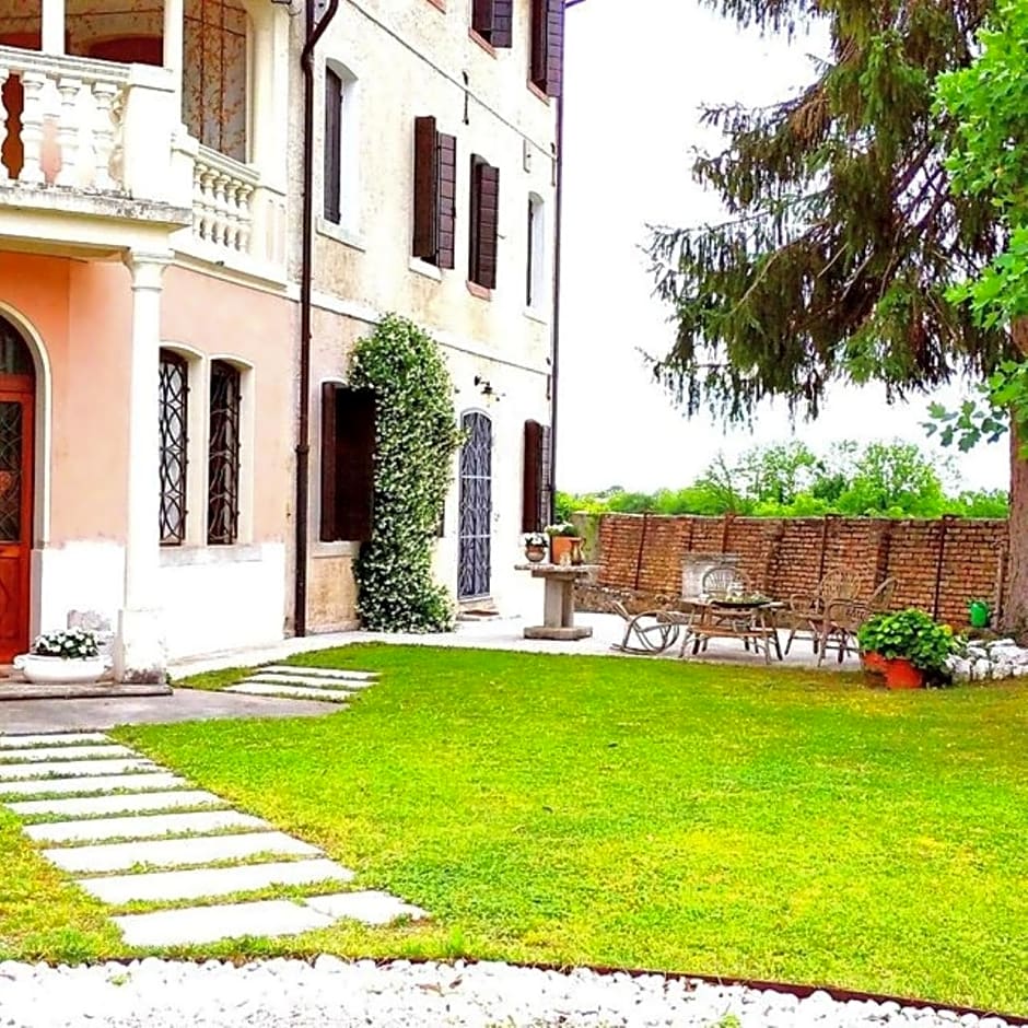 B&B Ernestine Family Home