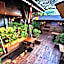 Yushili Hotel & Restaurant