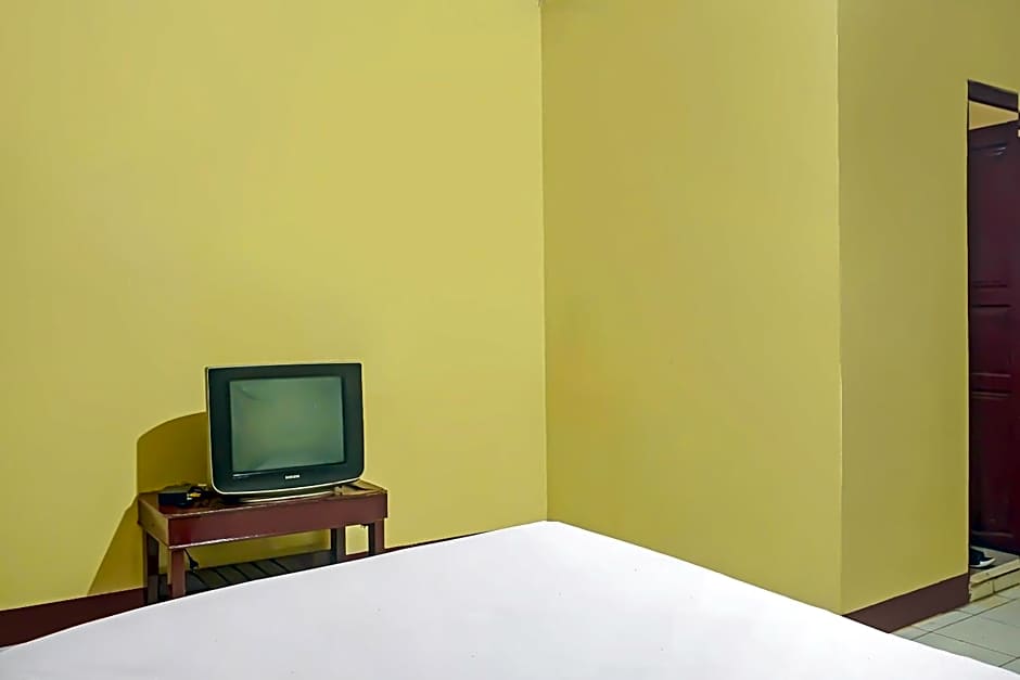 Hotel O Adam Kost SyariahNearWisata Jembatan Barito