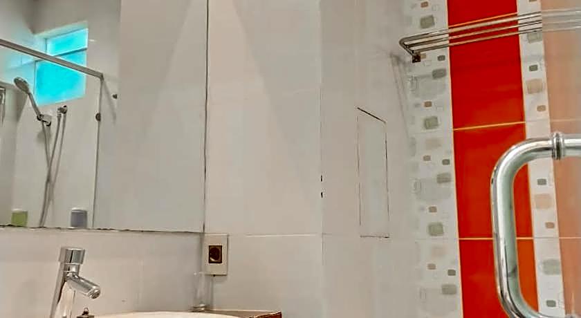 Dewarna Hotel Arifin