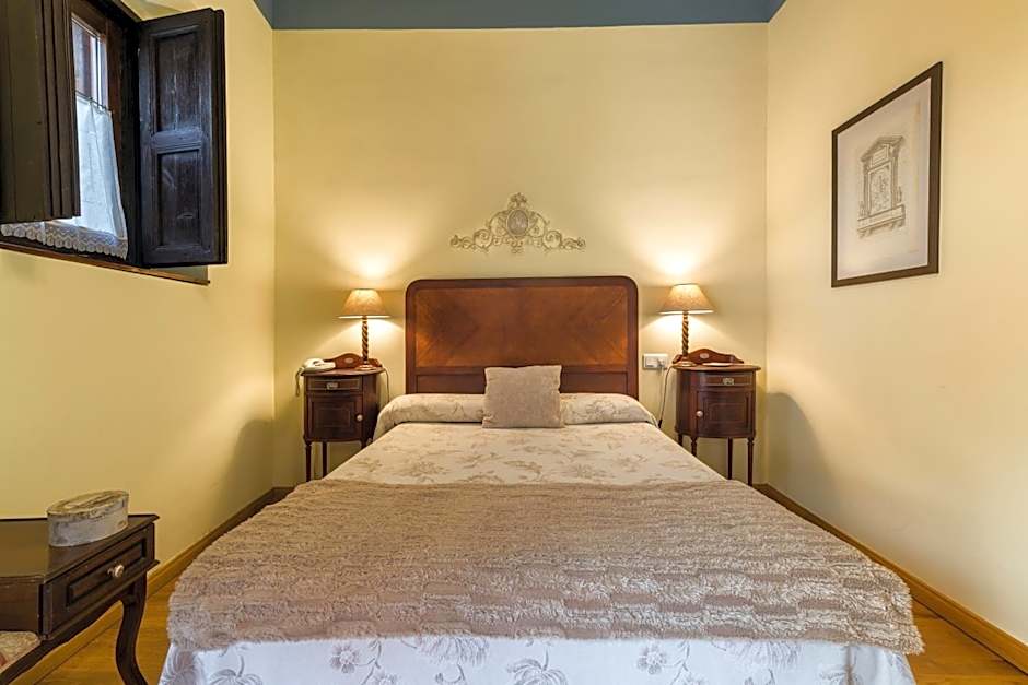 Hotel Los Leones - Adults Only