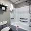 Econo Lodge Inn & Suites Canandaigua - Fingers Lake Area