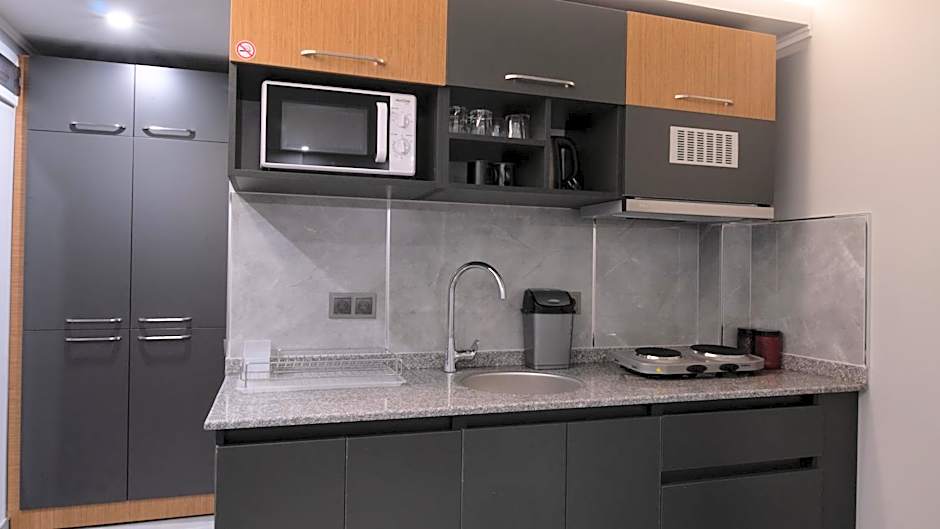 OPERA SUITES Apart Hotel