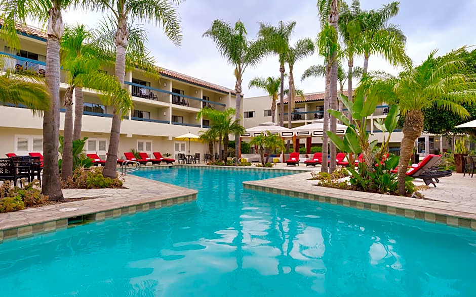 Atrium Hotel At Orange County Airport