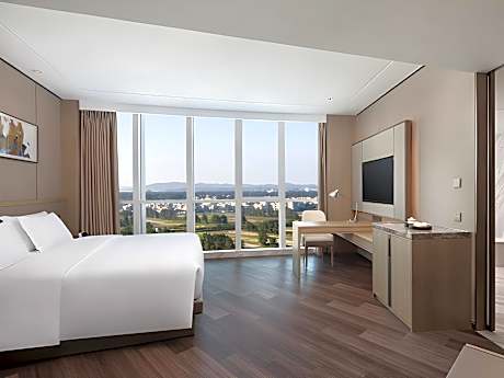 1 King Bed, Executive Room, Non-Smoking