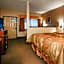 Econo Lodge Inn & Suites