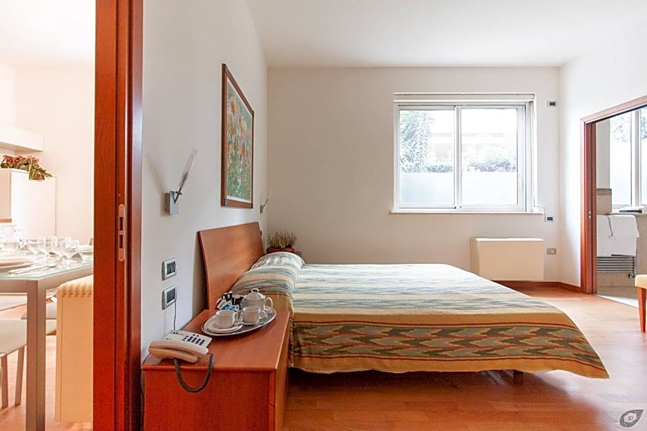 Verdeluna ApartHotel